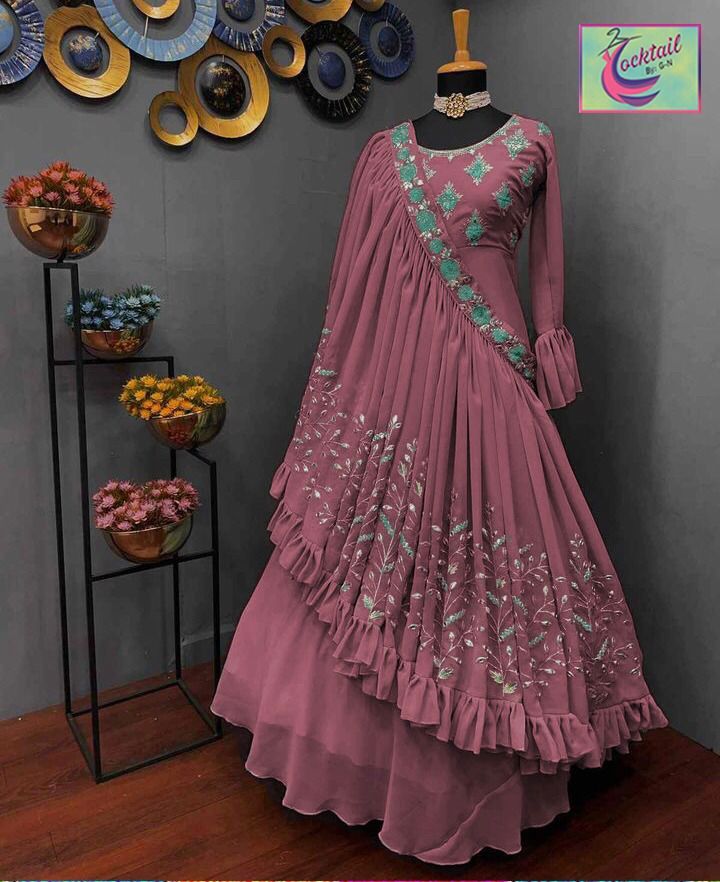 Mianoor Clothing's 3 Step Maxi with Stylish Dupatta